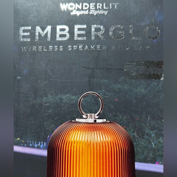 NWT-Wonderlit Emberoglo bluetooth  speaker and flame effect light - Picture 5 of 8